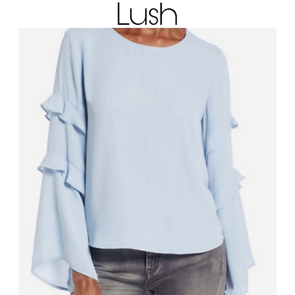 4/$25 🥂 Lush Ruffle Sleeve Blouse